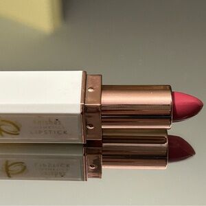 Keisha’s Splendid Lipstick.